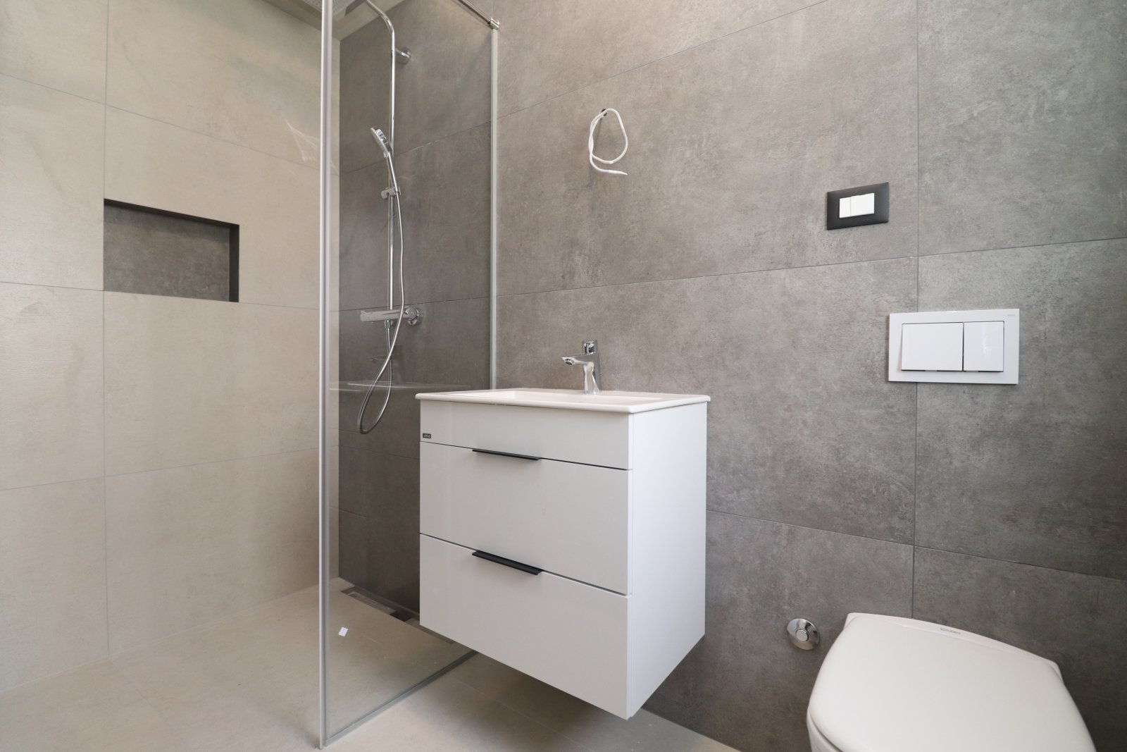 306368 - Villa in Murter