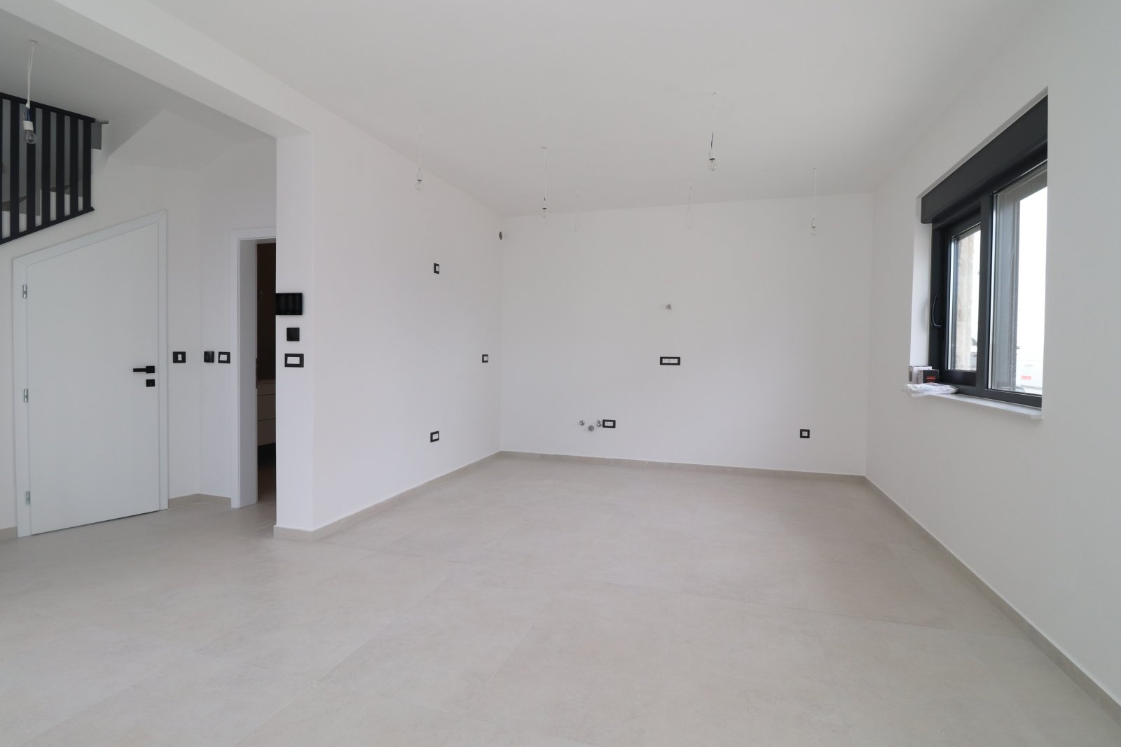 306366 - Villa in Murter