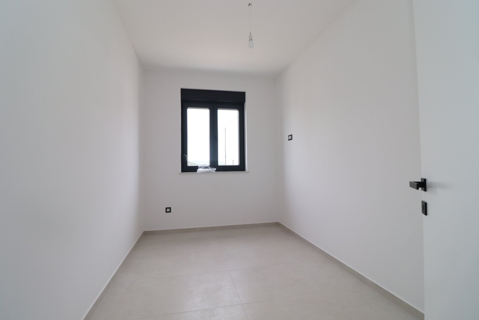 306366 - Villa in Murter