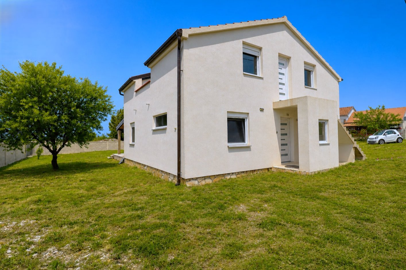 305076 - Villa in Benkovac