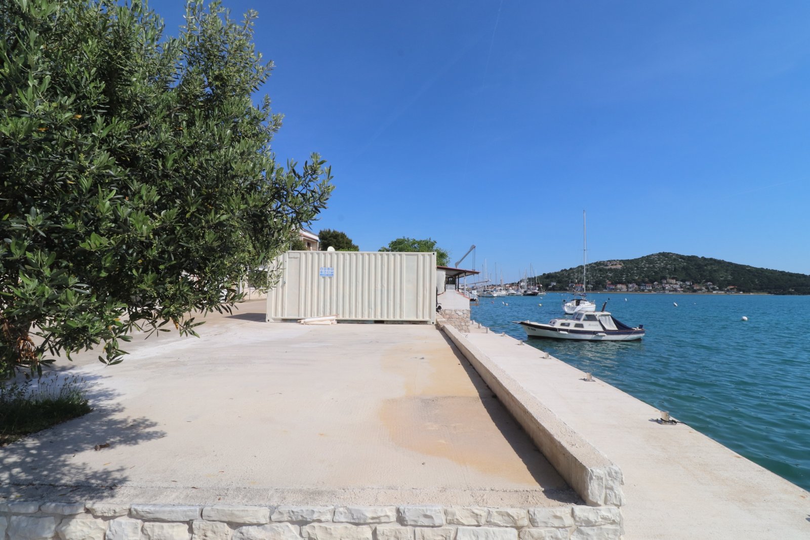 311025 - Wohnung in Tisno