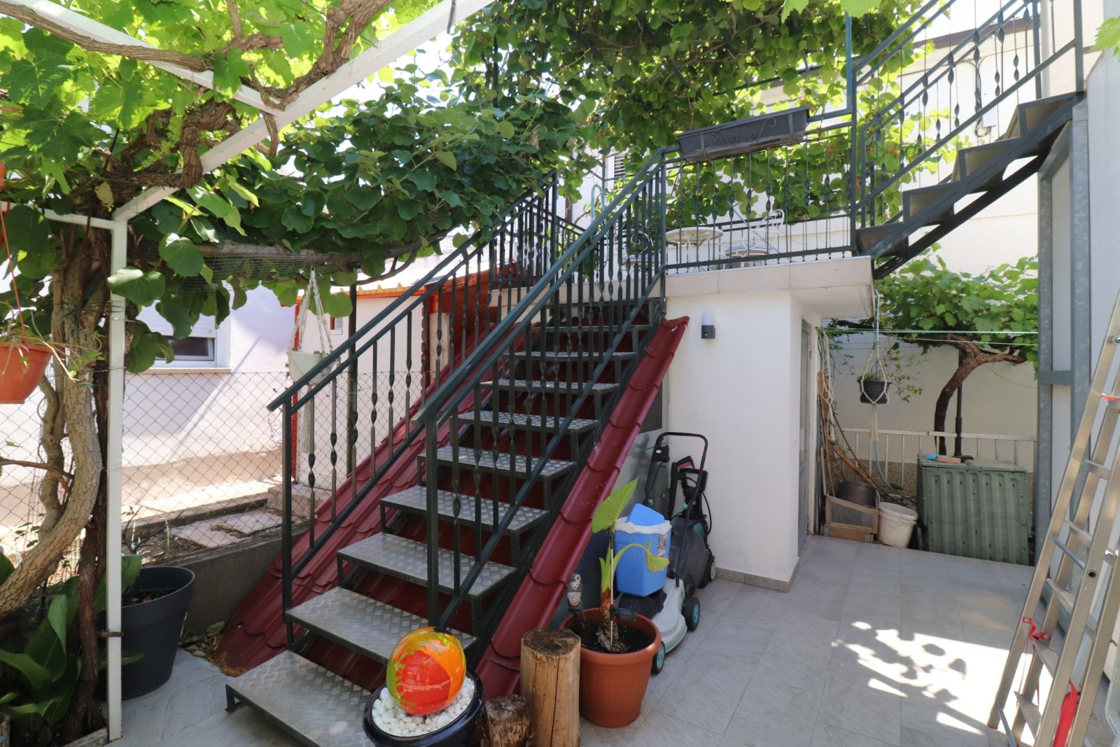 308981 - Villa in Tribunj