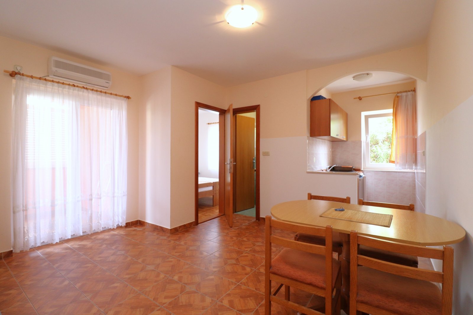 306613 - Villa in Vodice