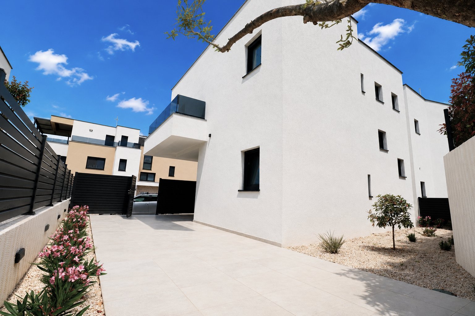 306368 - Villa in Murter
