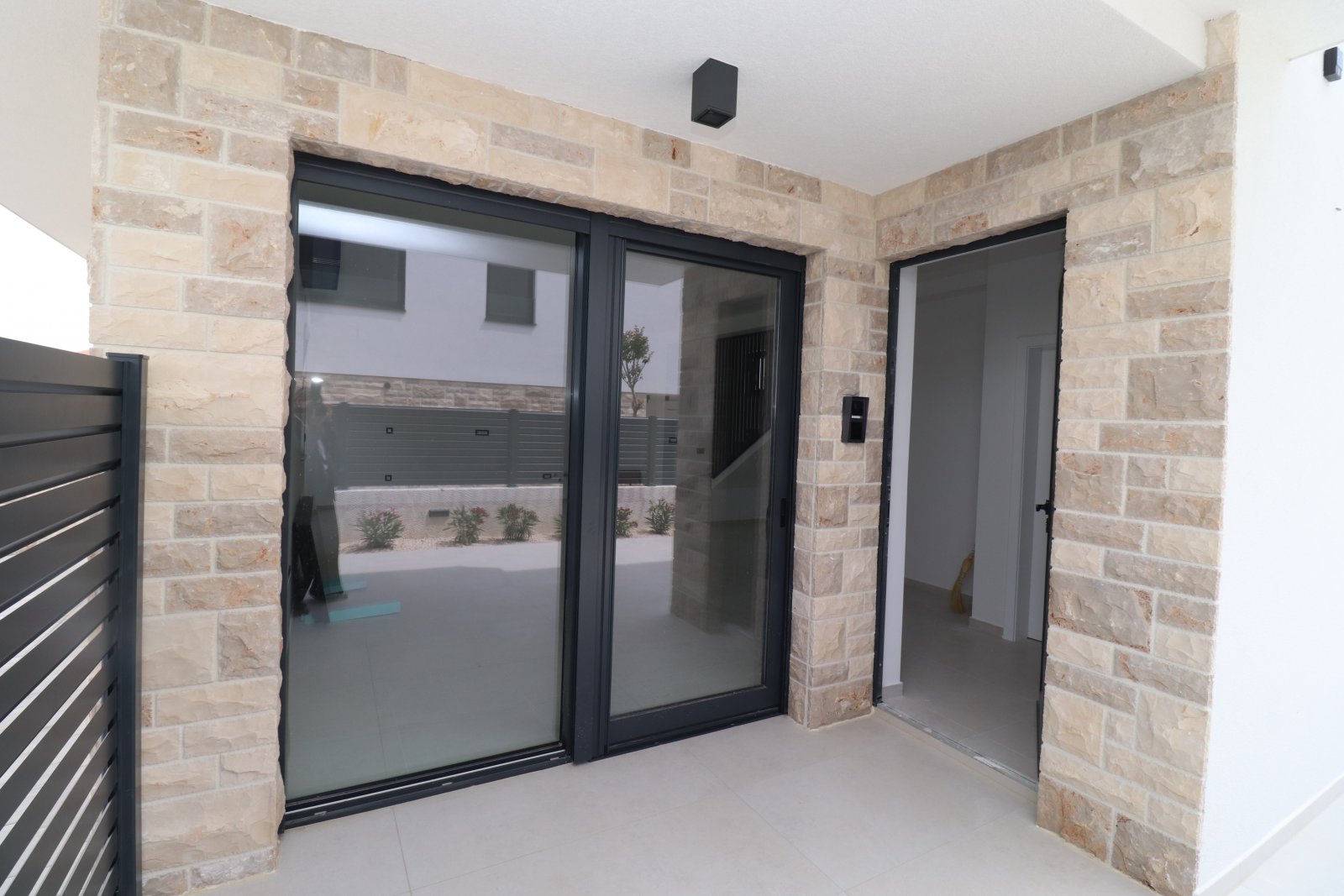 306368 - Villa in Murter