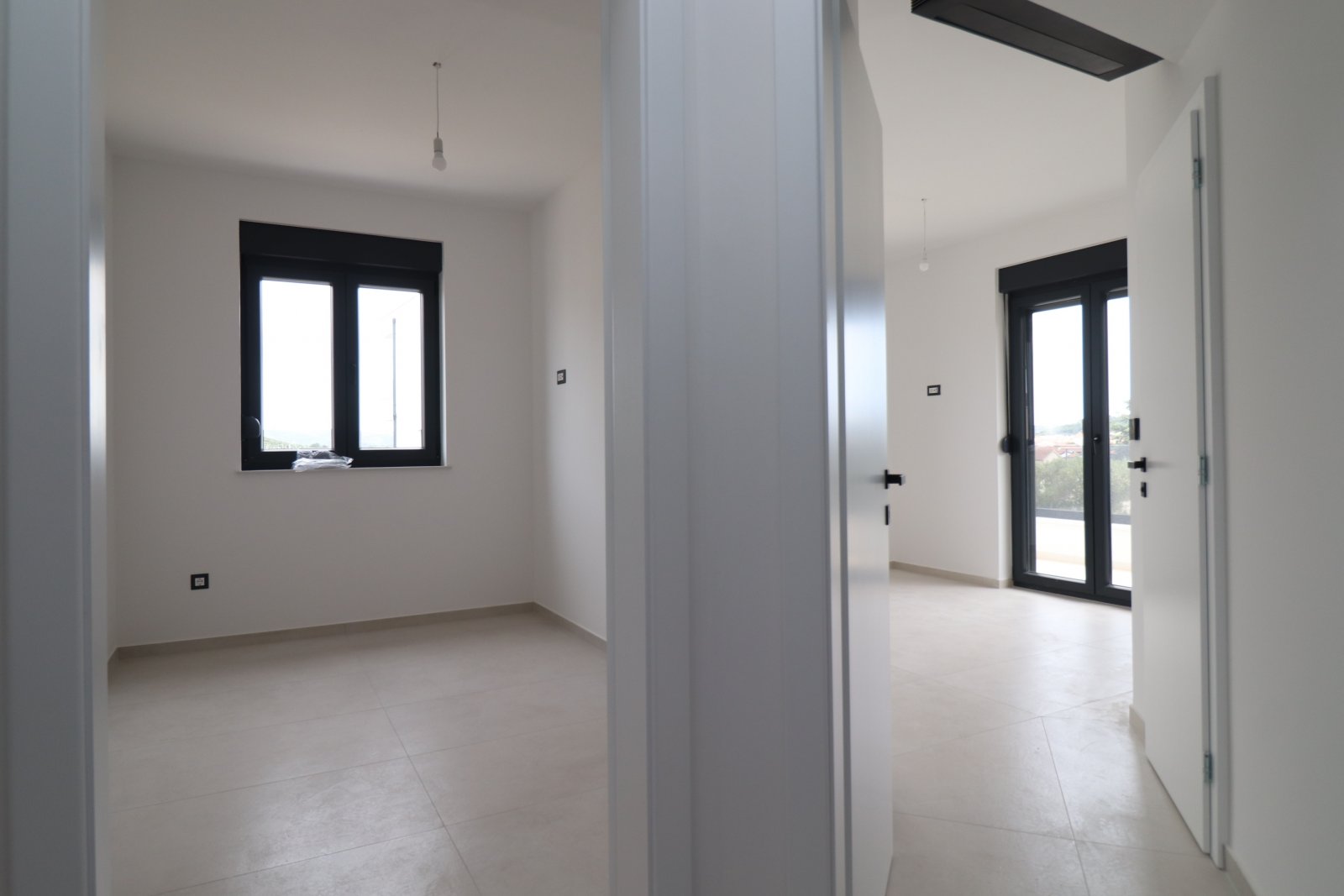 306366 - Villa in Murter
