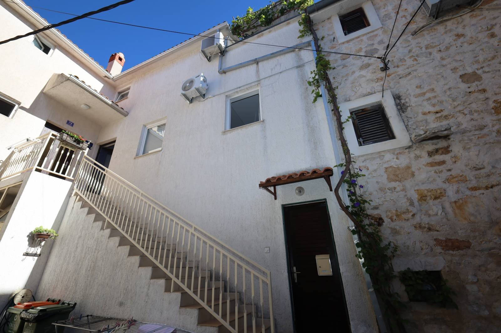 625347 - Villa in Vodice