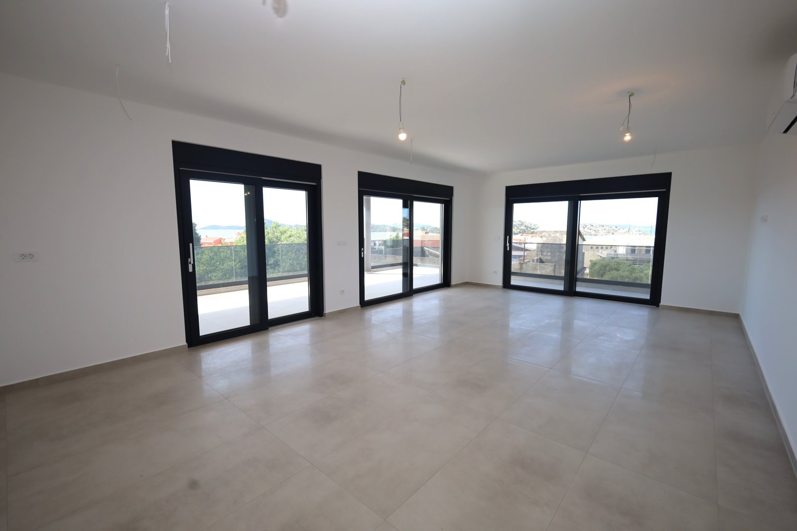 568417 - Wohnung in Tribunj