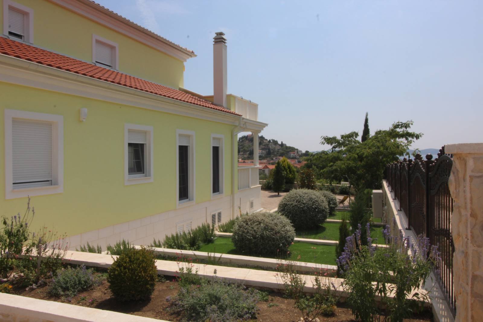 95462 - Villa in Tribunj