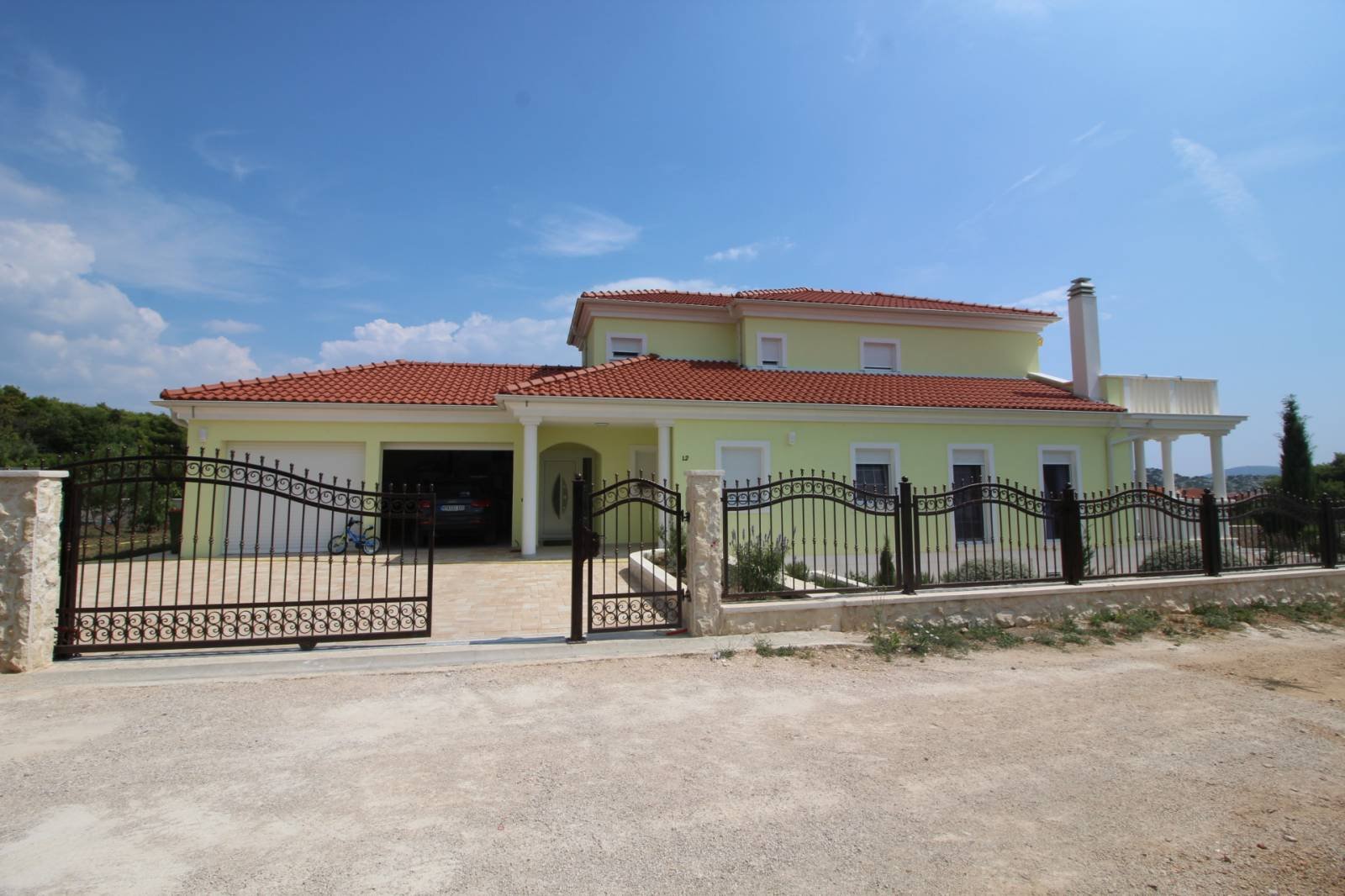 95462 - Villa in Tribunj