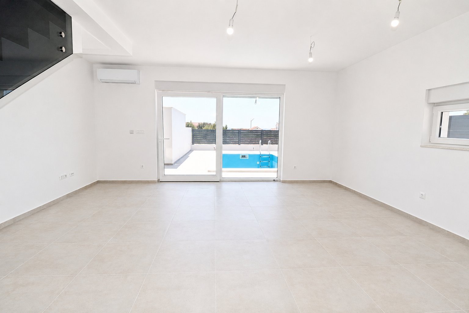 280974 - Villa in Vodice