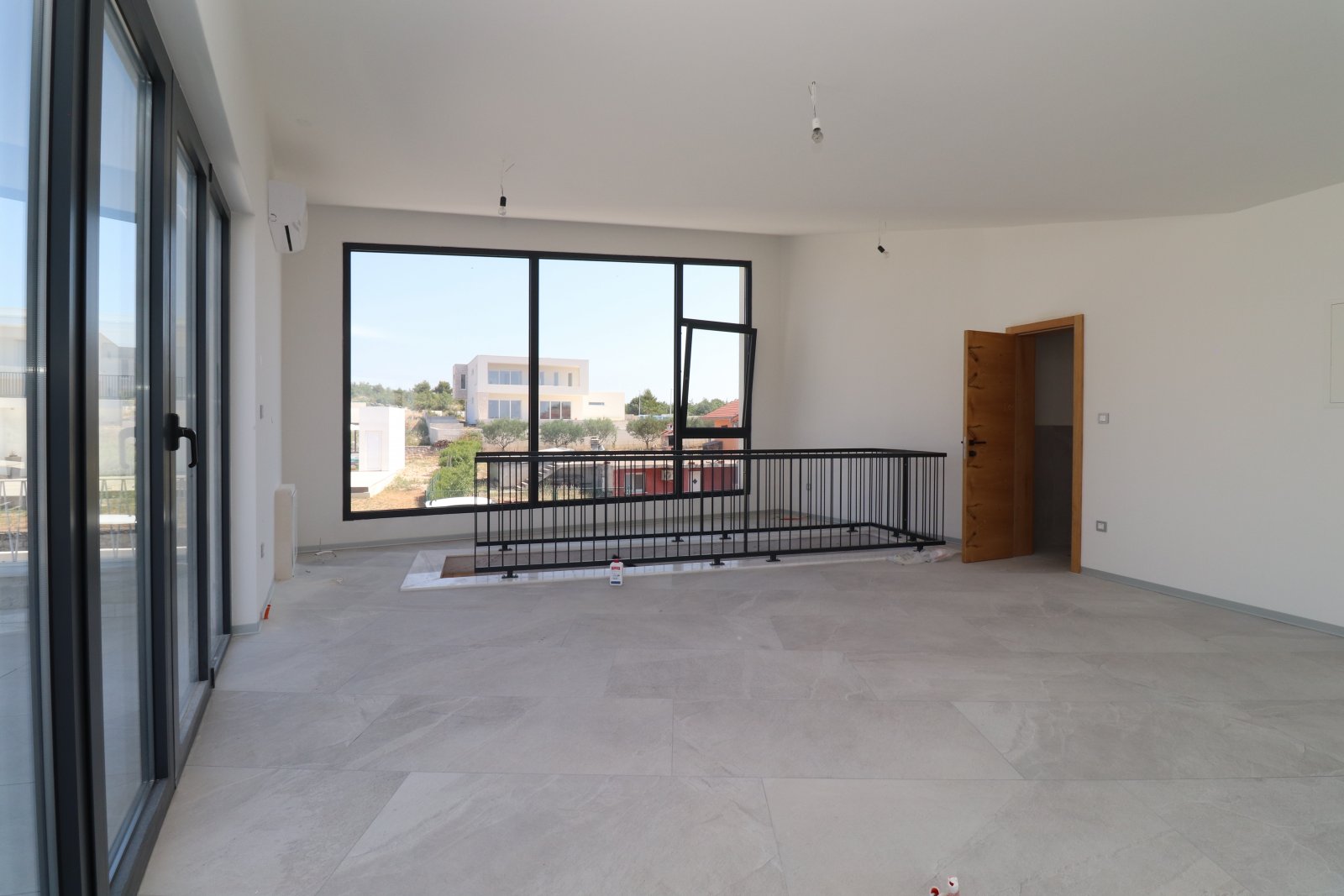 273912 - Villa in Vodice