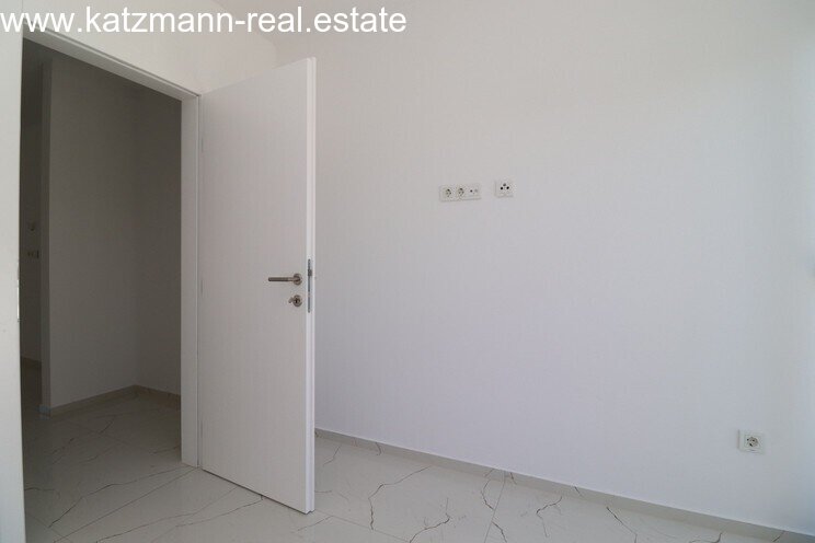 Neubau-Erdgeschosswohnung mit Garten in Strandnähe - Žaborić