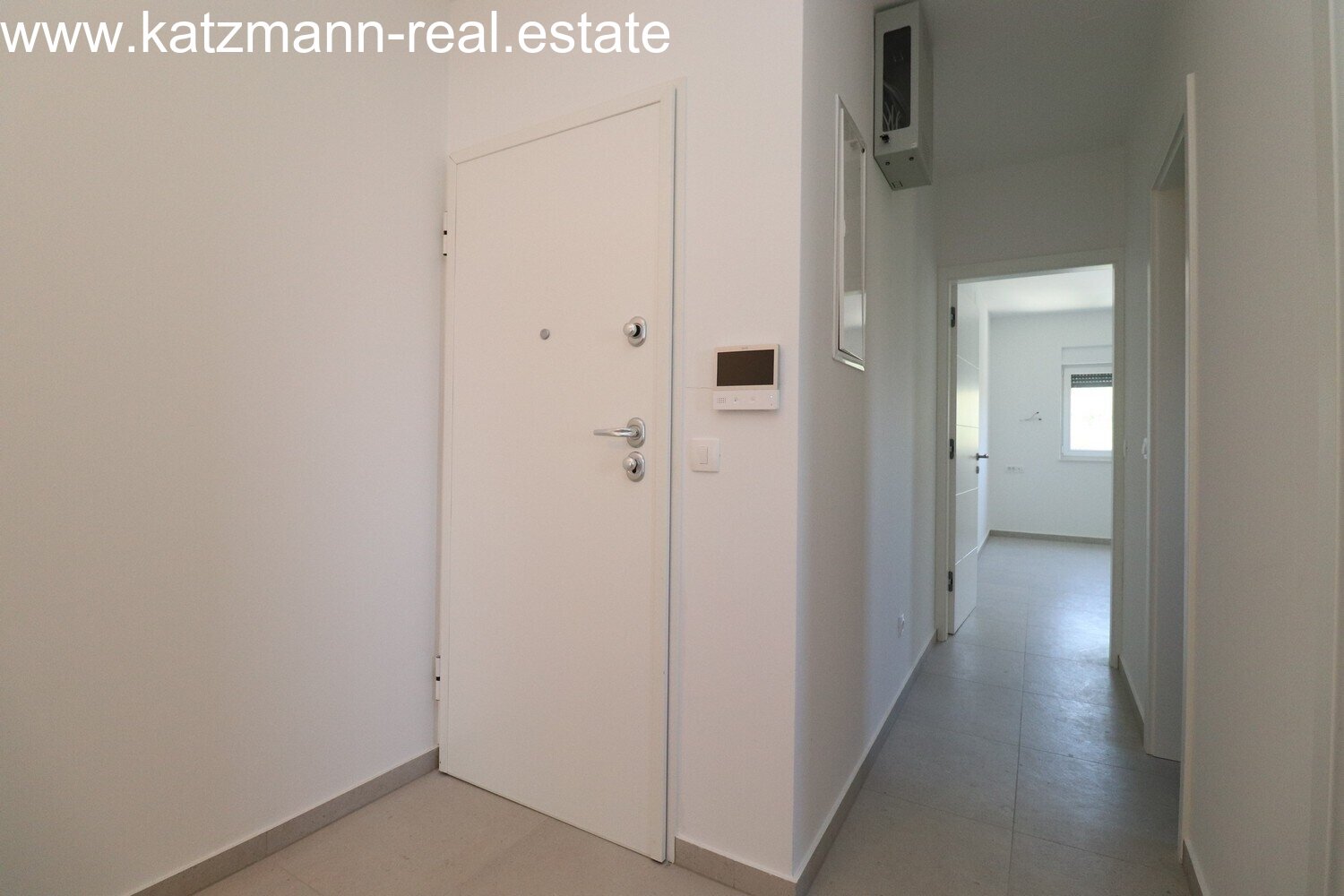 Neubau-Wohnung in erster Meereslage mit Panoramablick - Betina, Tisno