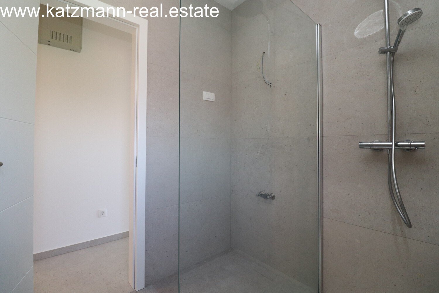 Neubau-Wohnung in erster Meereslage mit Panoramablick - Betina, Tisno