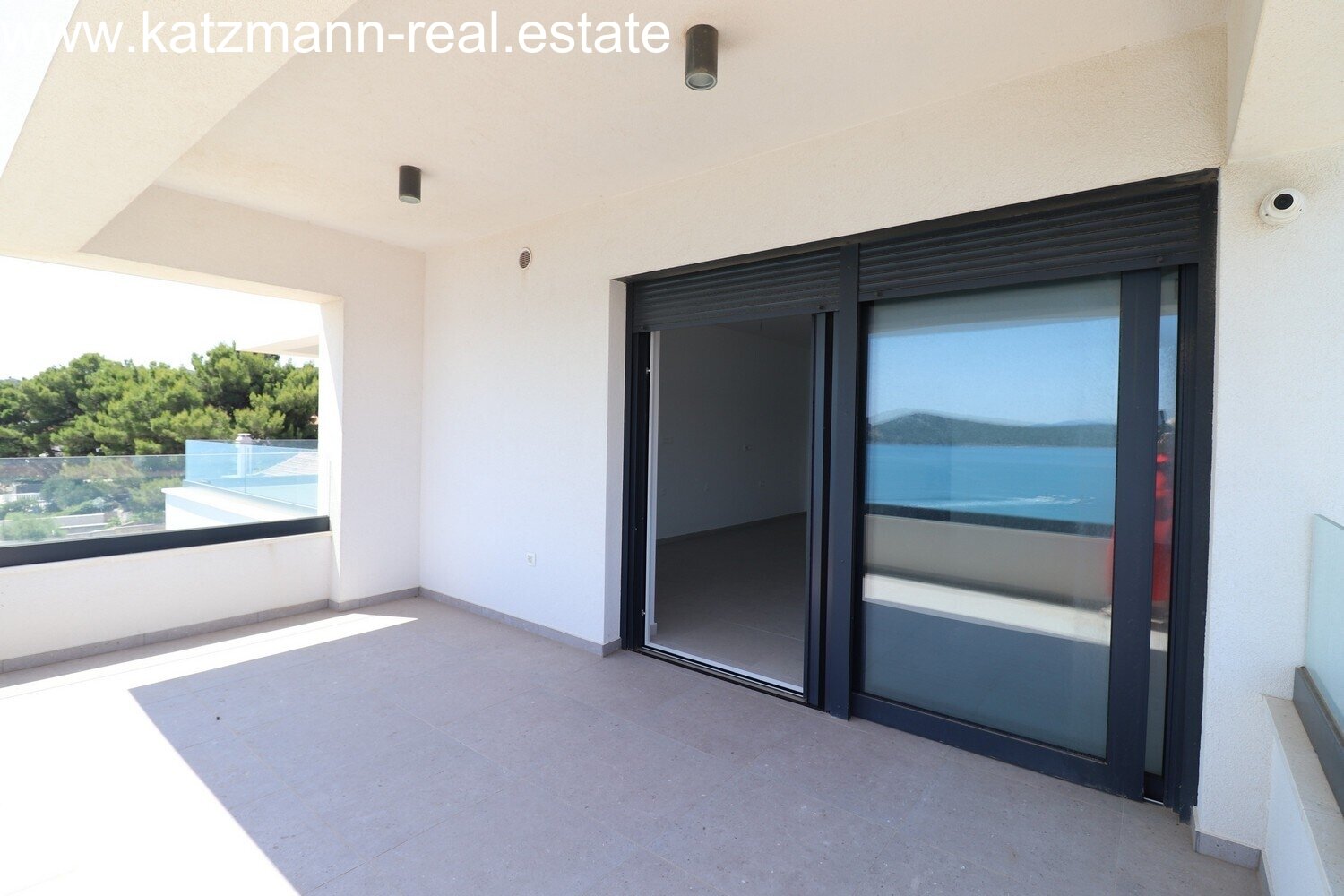 Neubau-Wohnung in erster Meereslage mit Panoramablick - Betina, Tisno