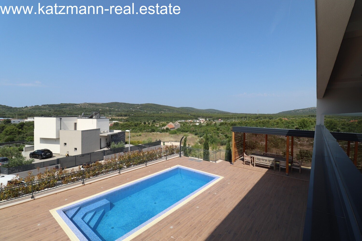 Exklusive Neubau-Villa mit Infinity- Pool und Meerblick - Vodice