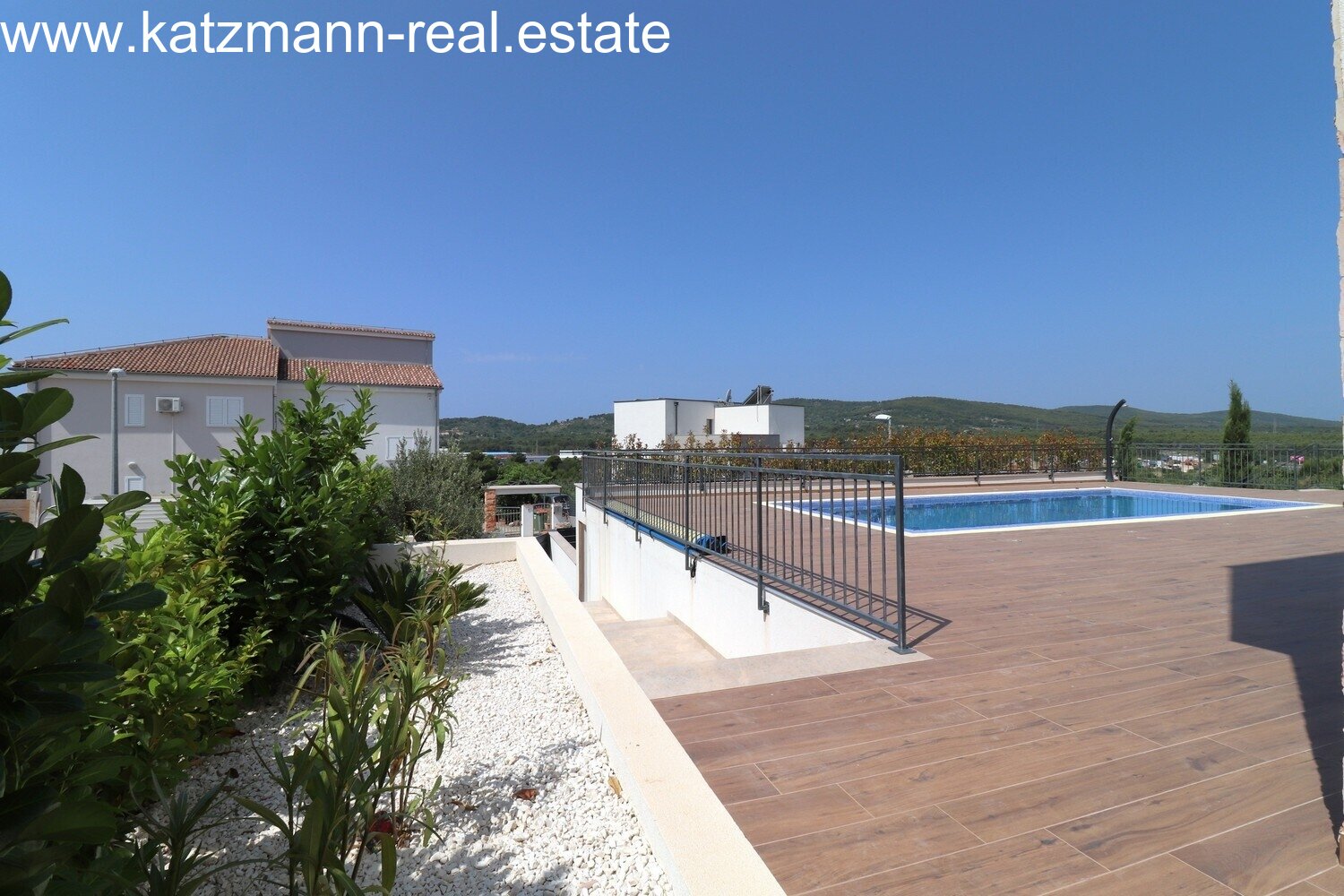 Exklusive Neubau-Villa mit Infinity- Pool und Meerblick - Vodice