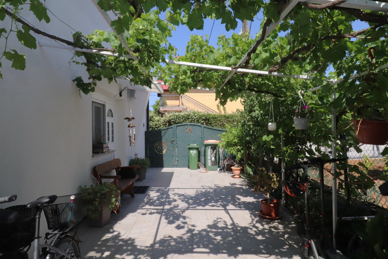 308981 - Villa in Tribunj