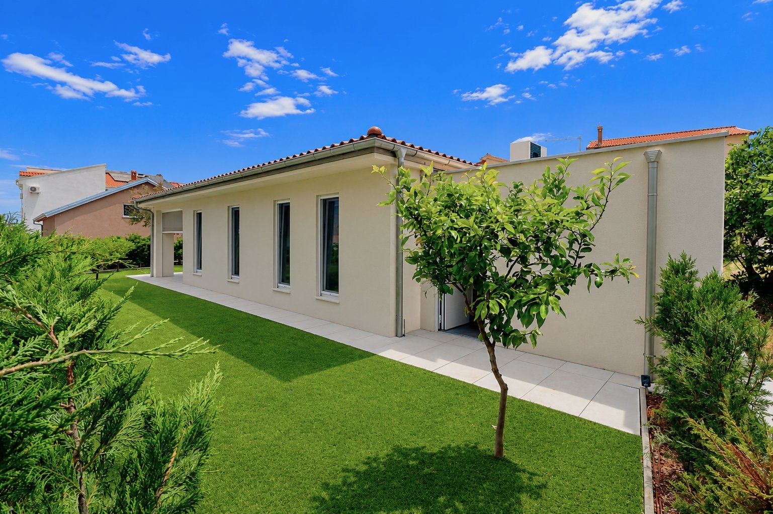 306493 - Villa in Vodice