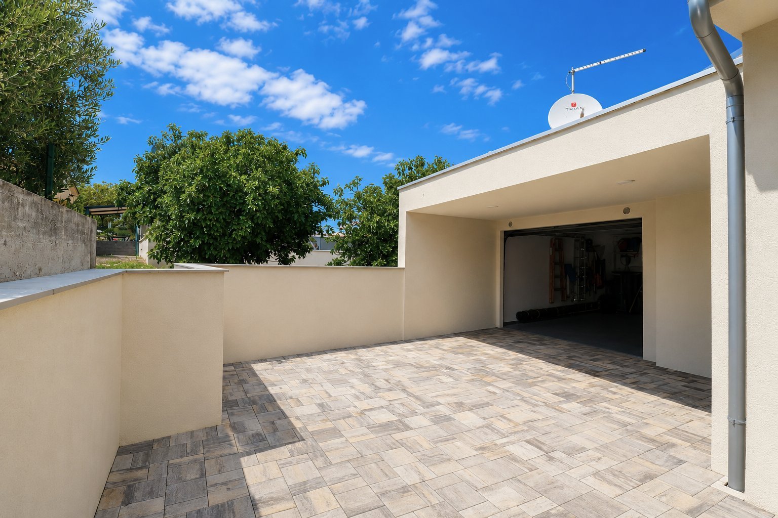 306493 - Villa in Vodice
