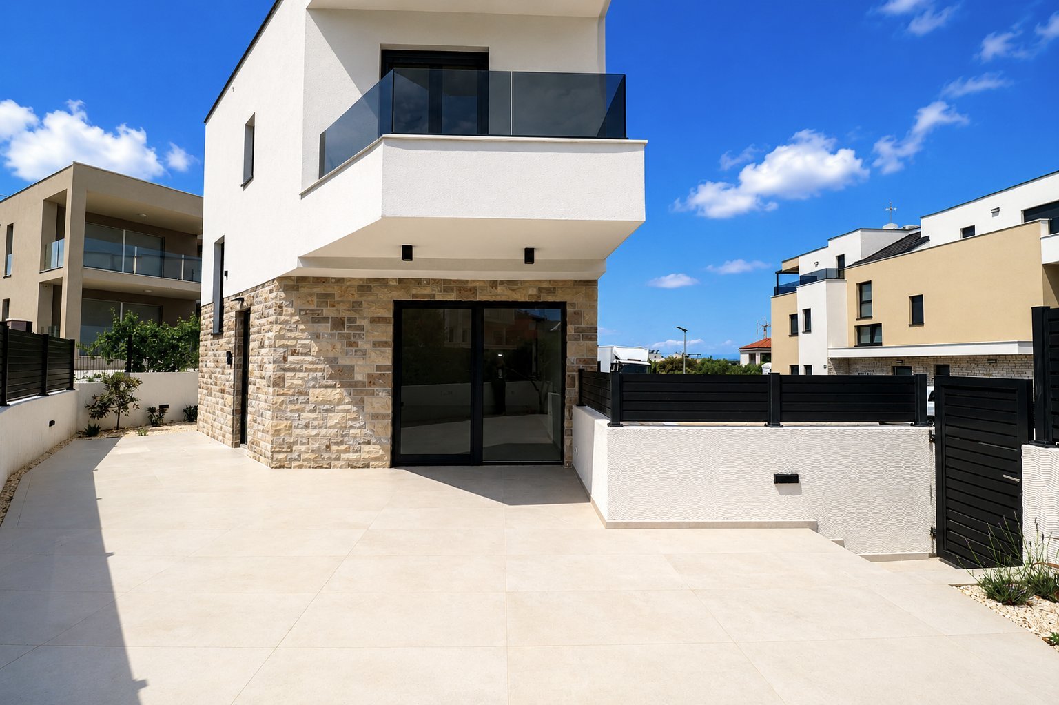 306366 - Villa in Murter