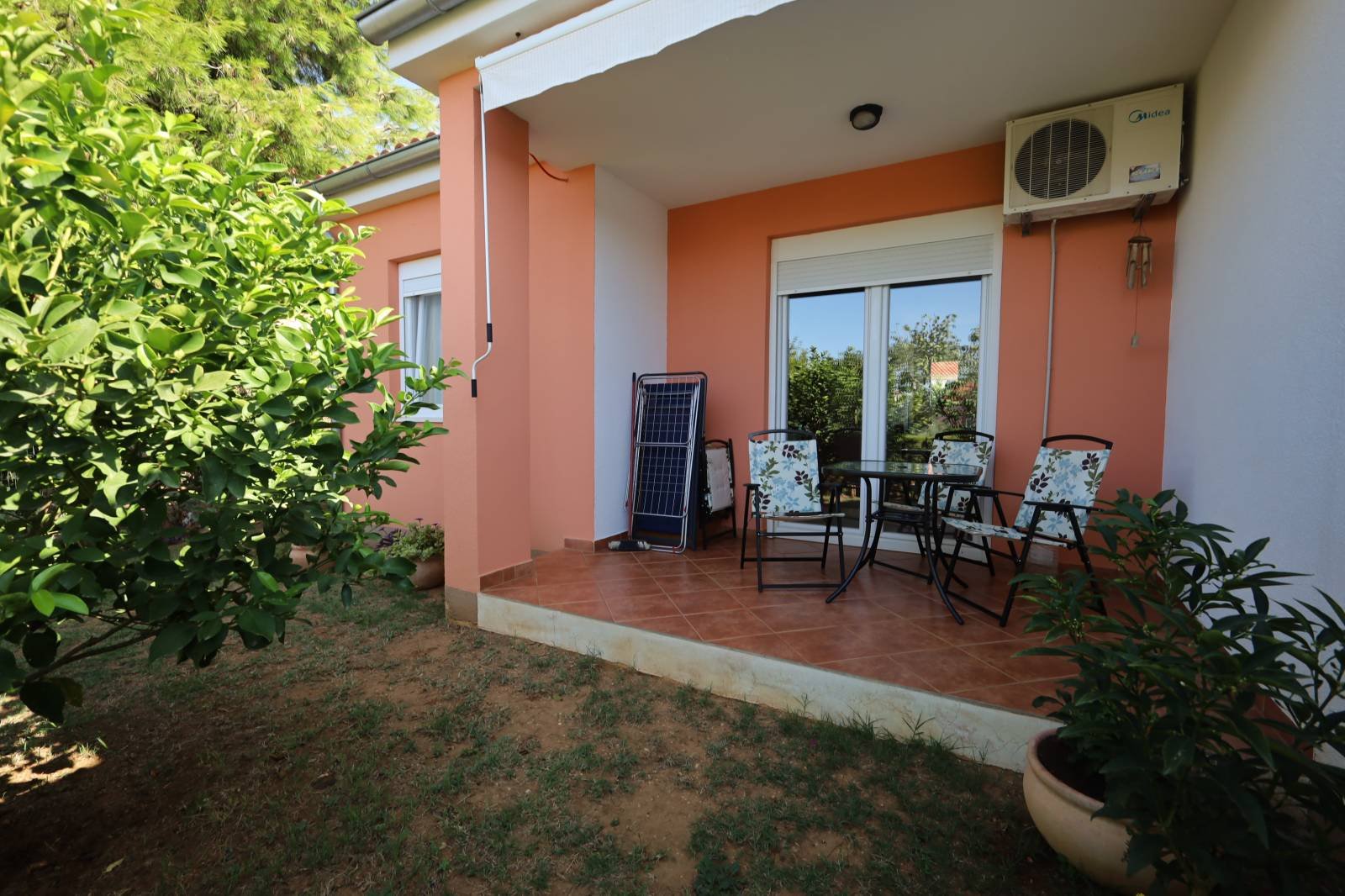 619152 - Villa in Vodice