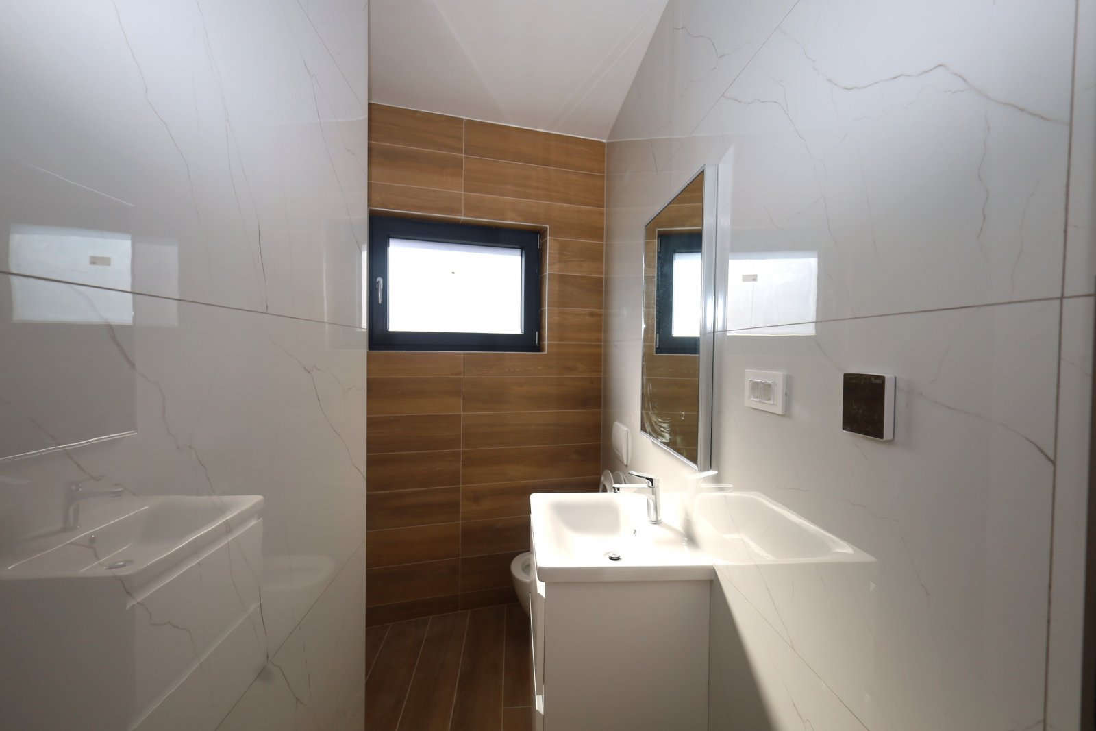 494812 - Villa in Vodice