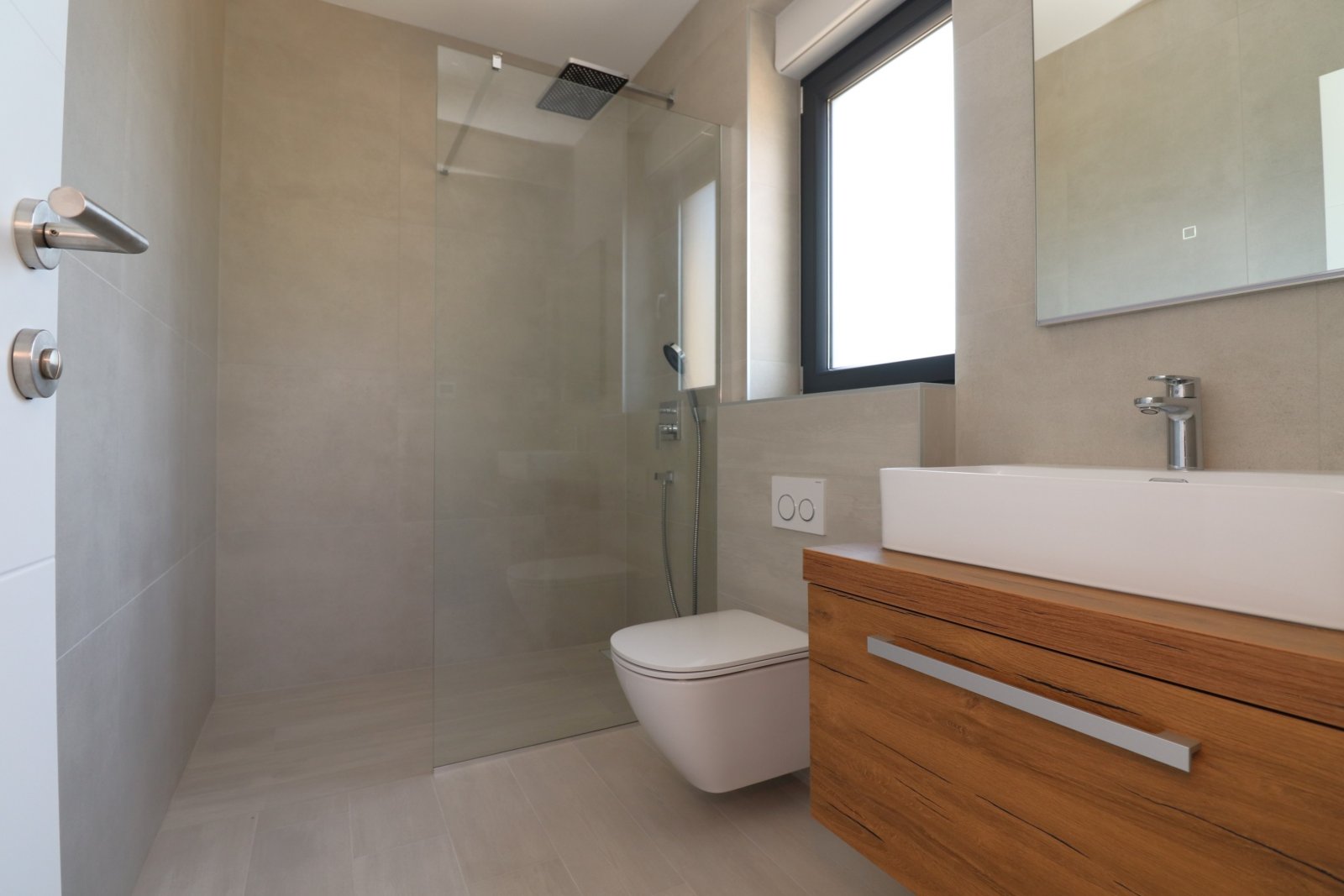277777 - Villa in Tisno
