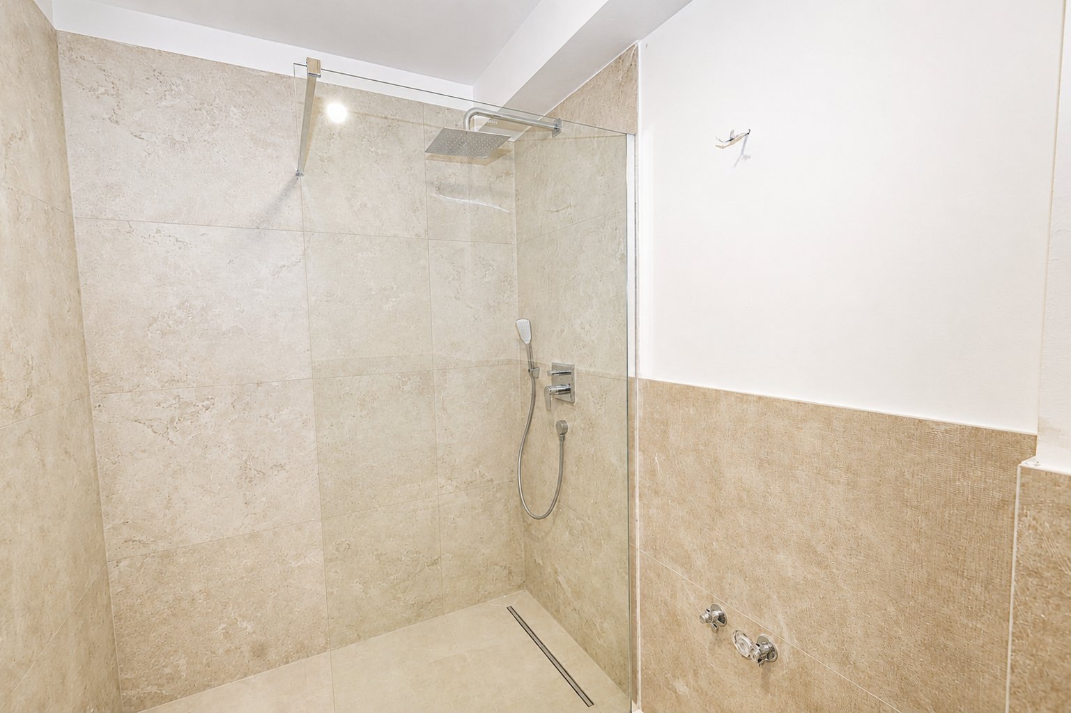 671603 - Villa in Vodice
