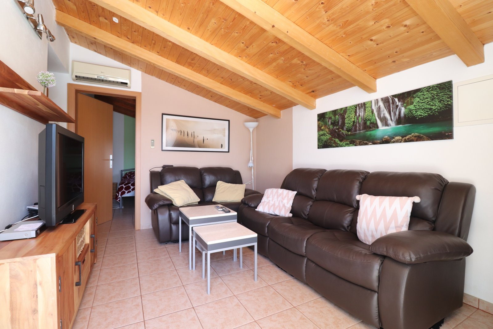 308981 - Villa in Tribunj
