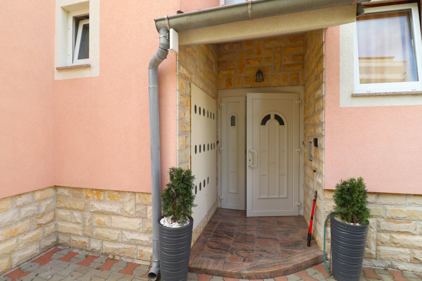 306613 - Villa in Vodice