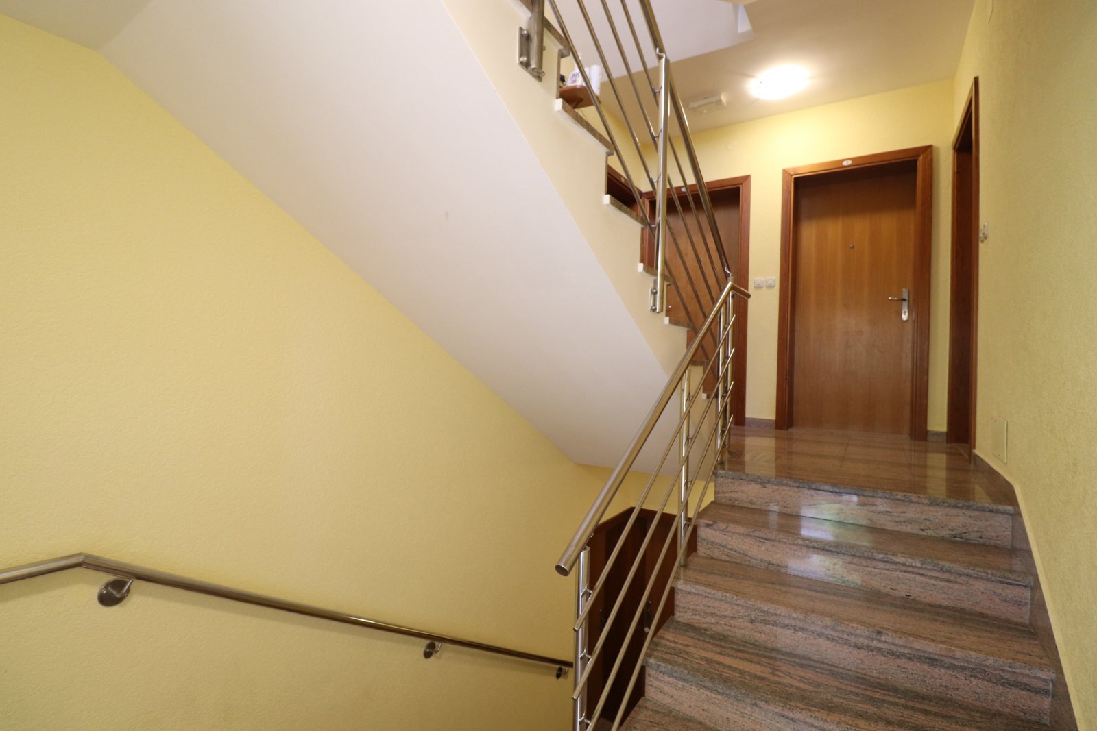306613 - Villa in Vodice