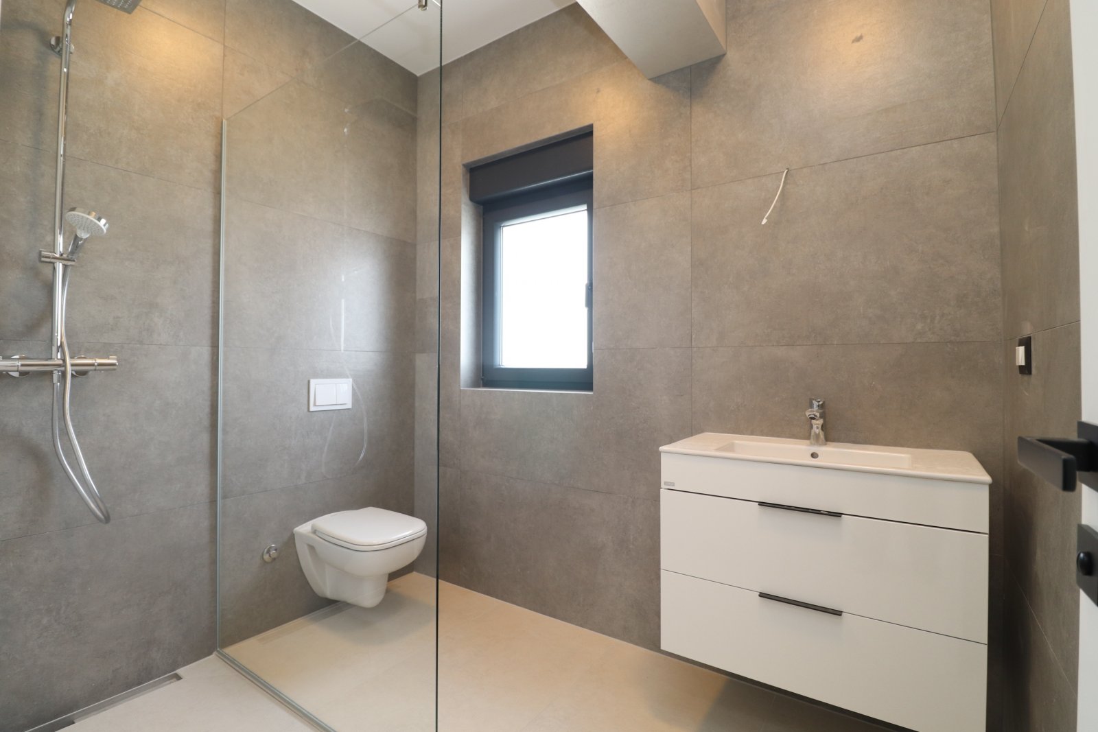 306368 - Villa in Murter