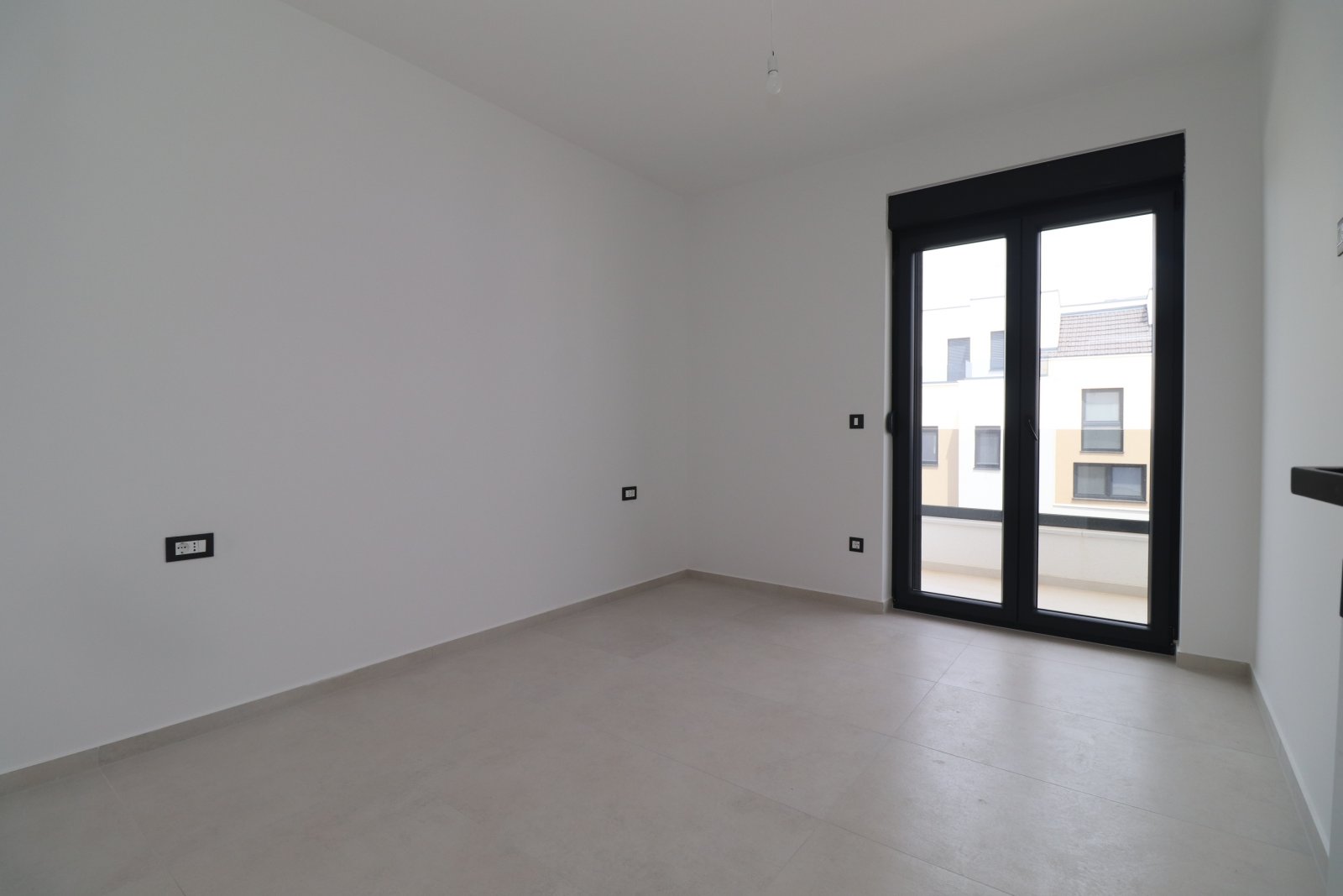306368 - Villa in Murter