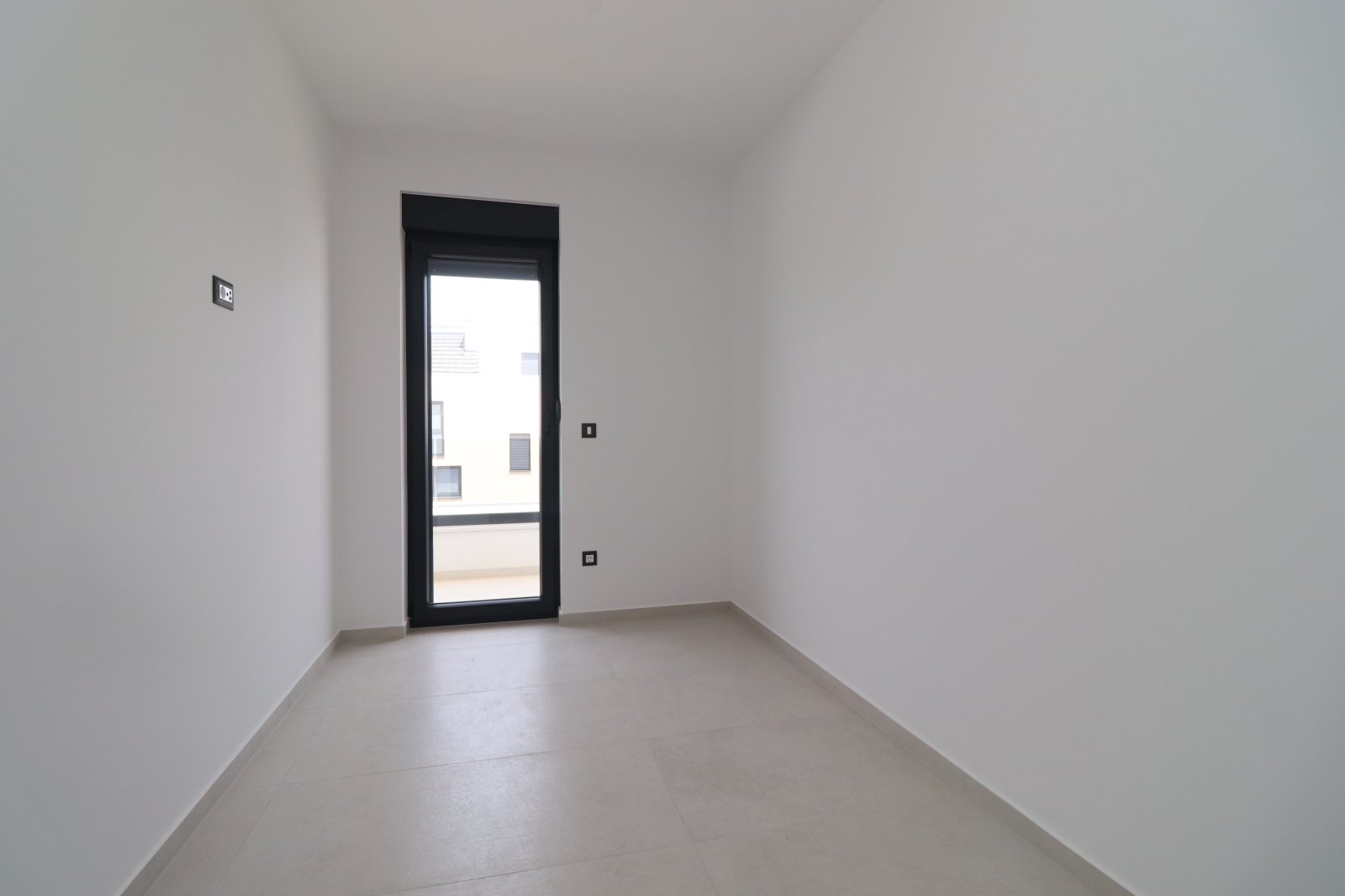 306368 - Villa in Murter