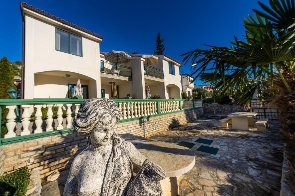 303810 - Villa in Murter