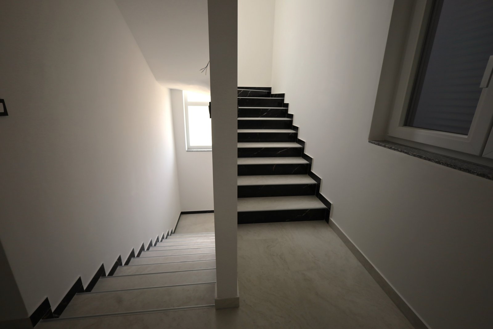 584253 - Villa in Tribunj