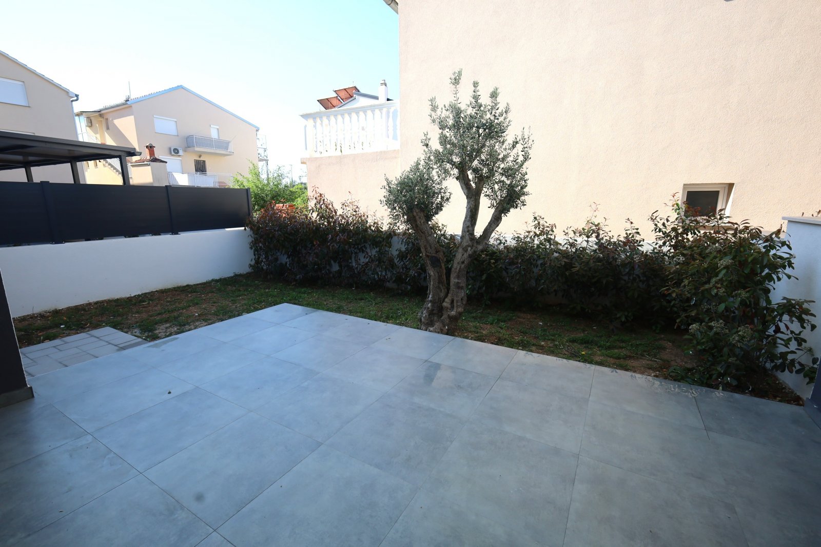 494812 - Villa in Vodice