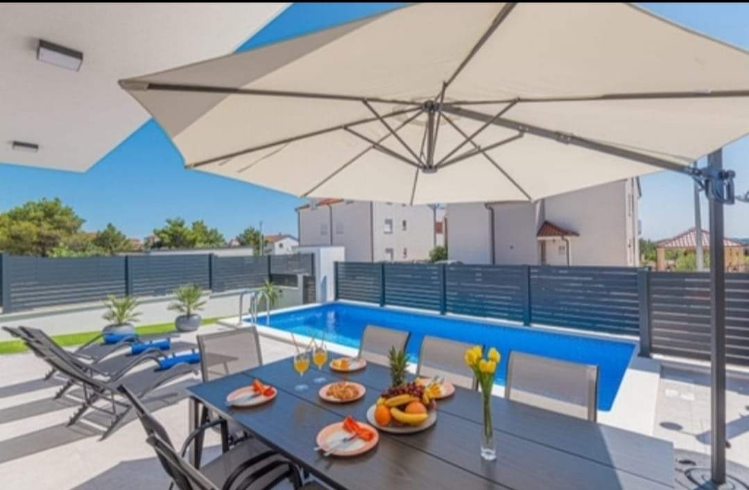 673088 - Villa in Vodice