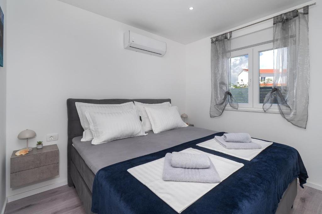 315415 - Villa in Vodice