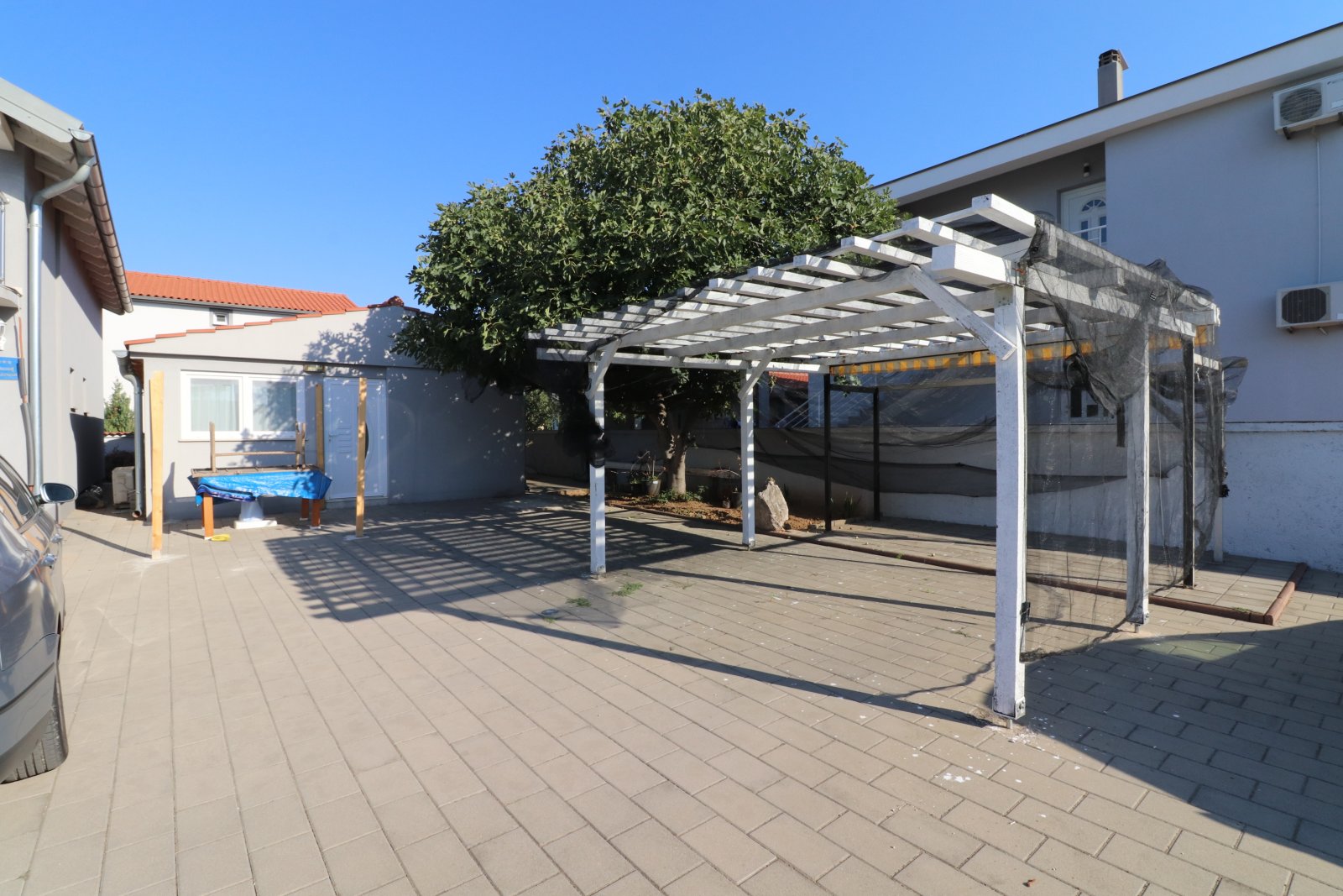 315980 - Villa in Vodice