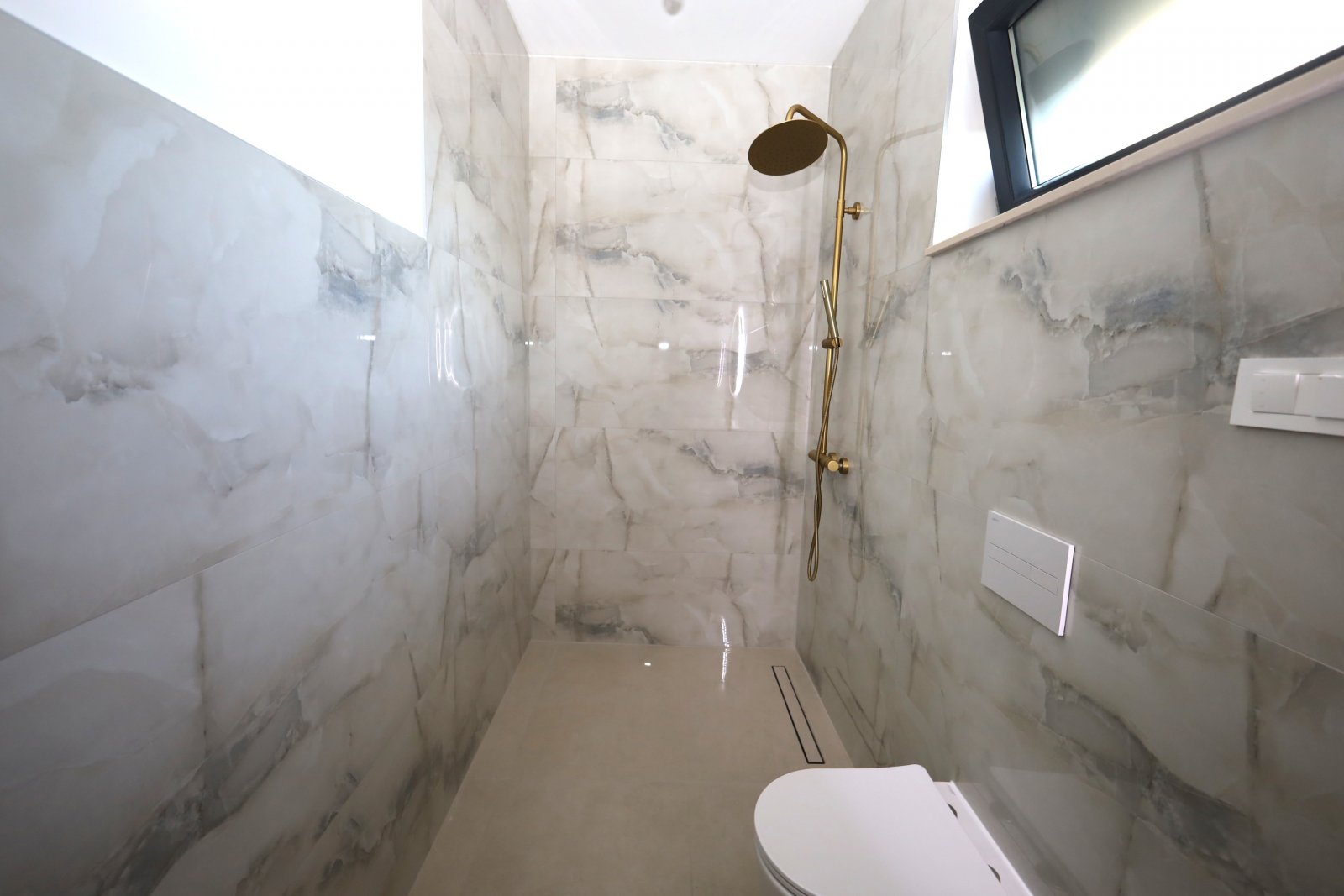 670783 - Villa in Vodice
