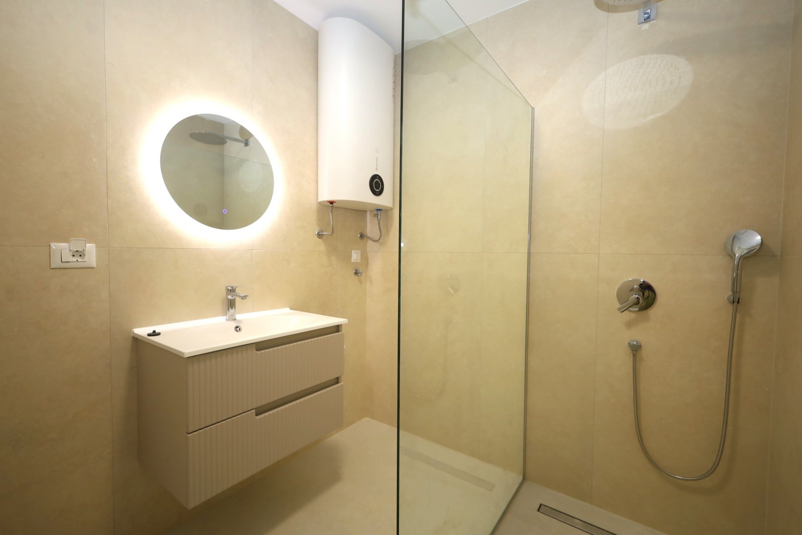 617498 - Wohnung in Vodice