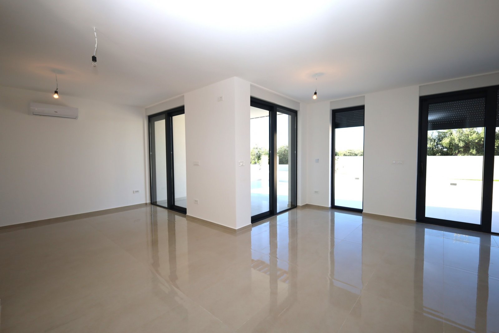 670783 - Villa in Vodice