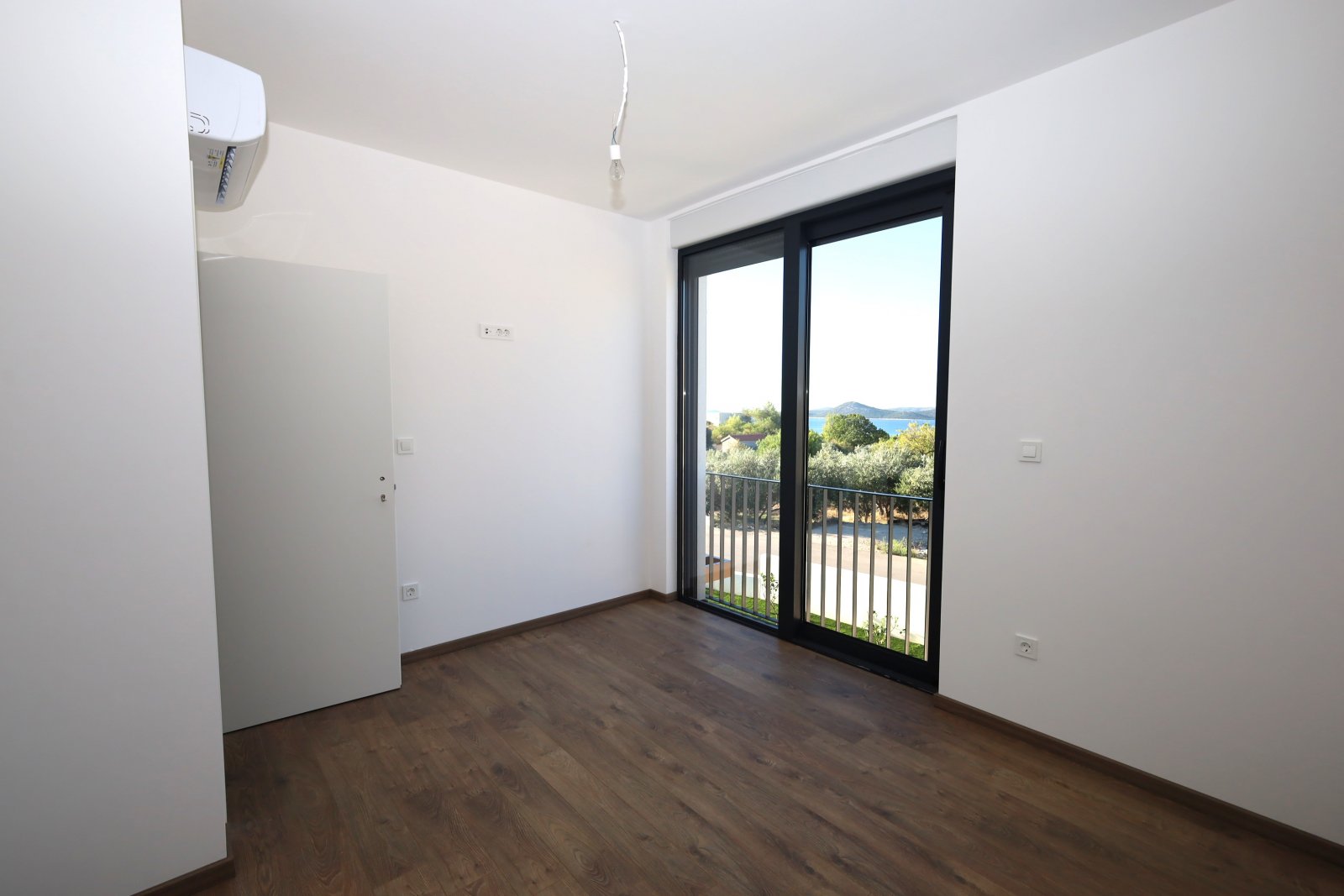 670783 - Villa in Vodice
