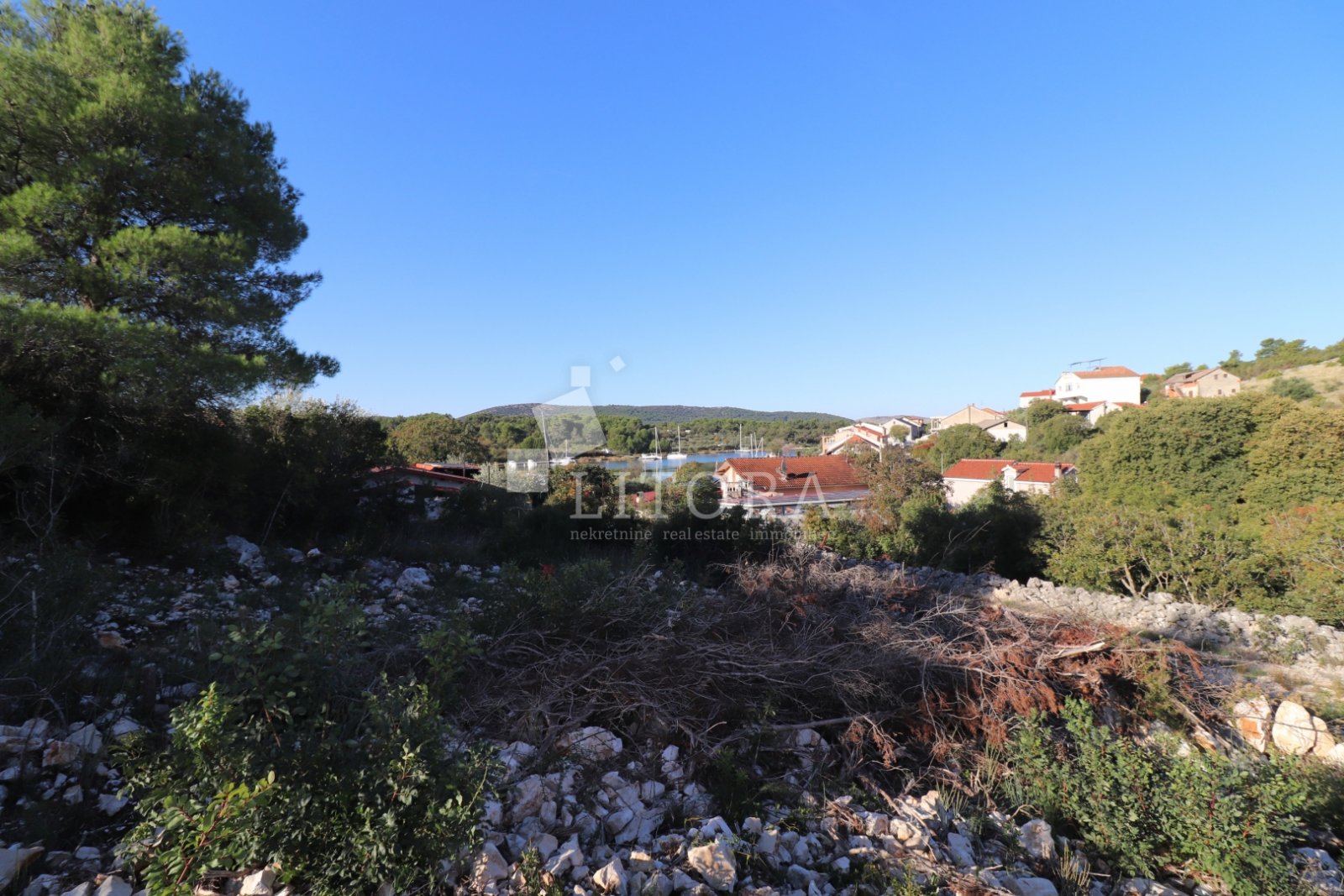 291401 - Grundstück in Šibenik - Okolica