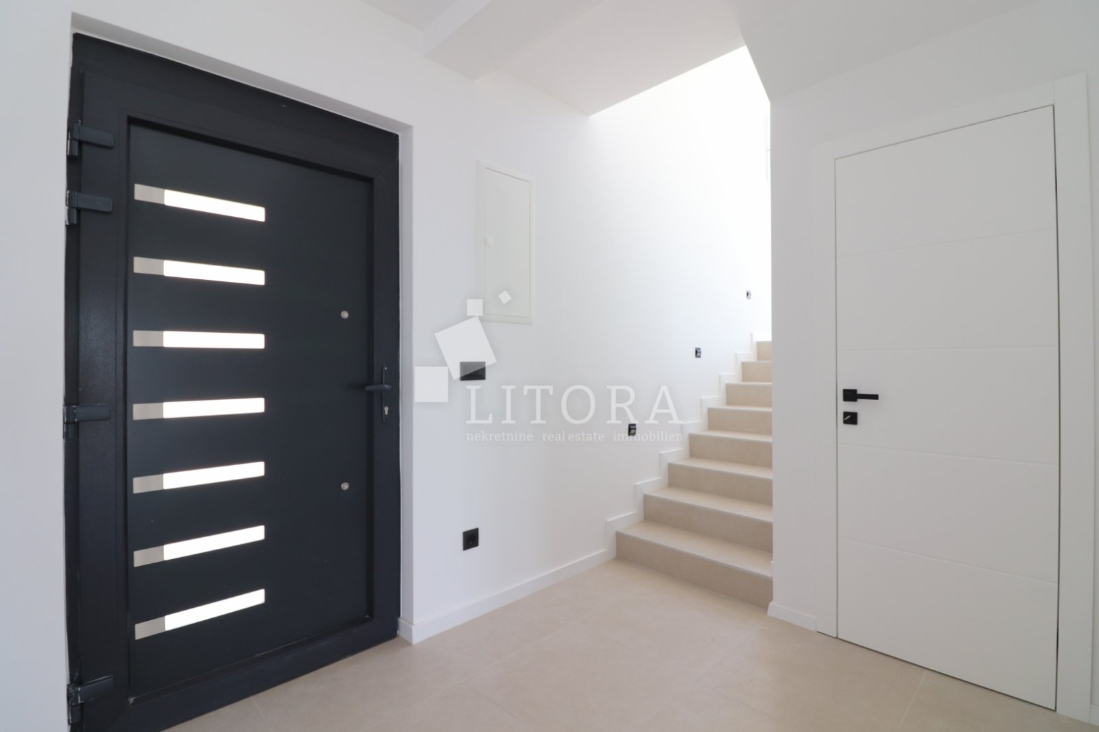 312861 - Villa in Vodice
