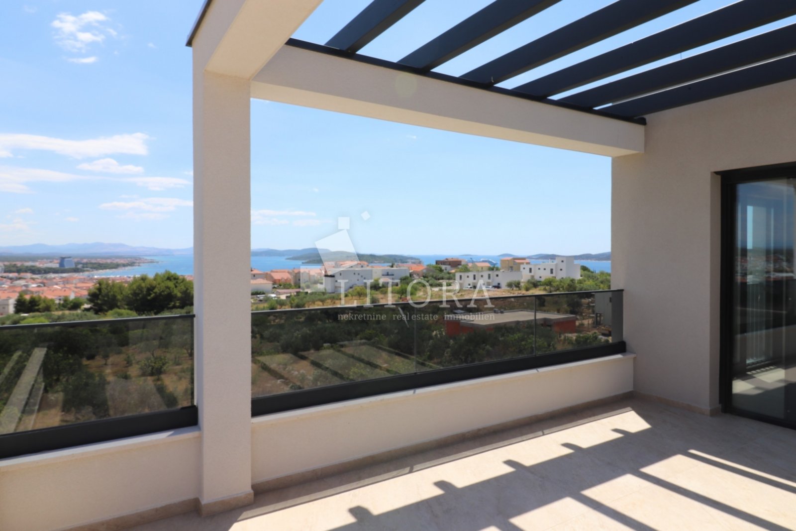 312861 - Villa in Vodice