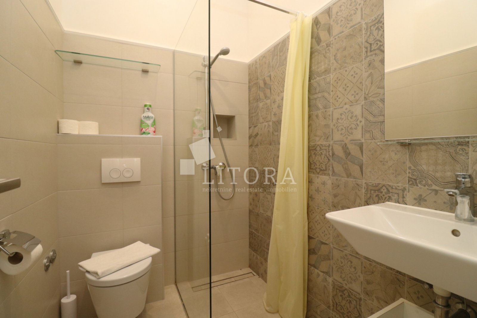 308160 - Villa in Šibenik